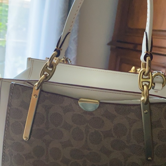 Coach hand bag - Picture 4 of 13